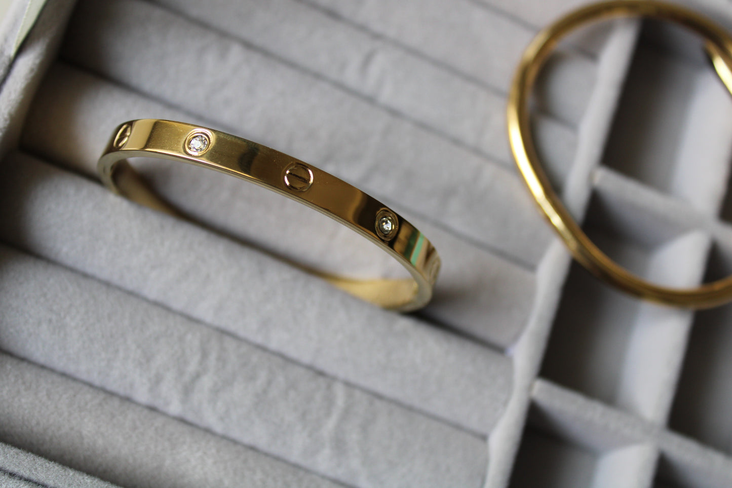 Classic Gold Love Band