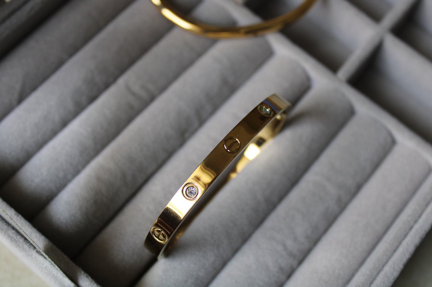 Classic Gold Love Band