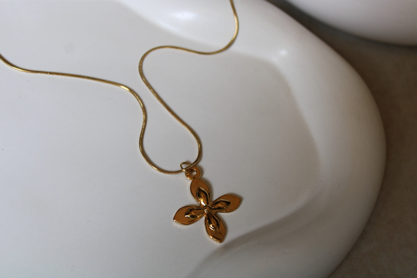 Leafy Affairs Stainless Steel Necklace
