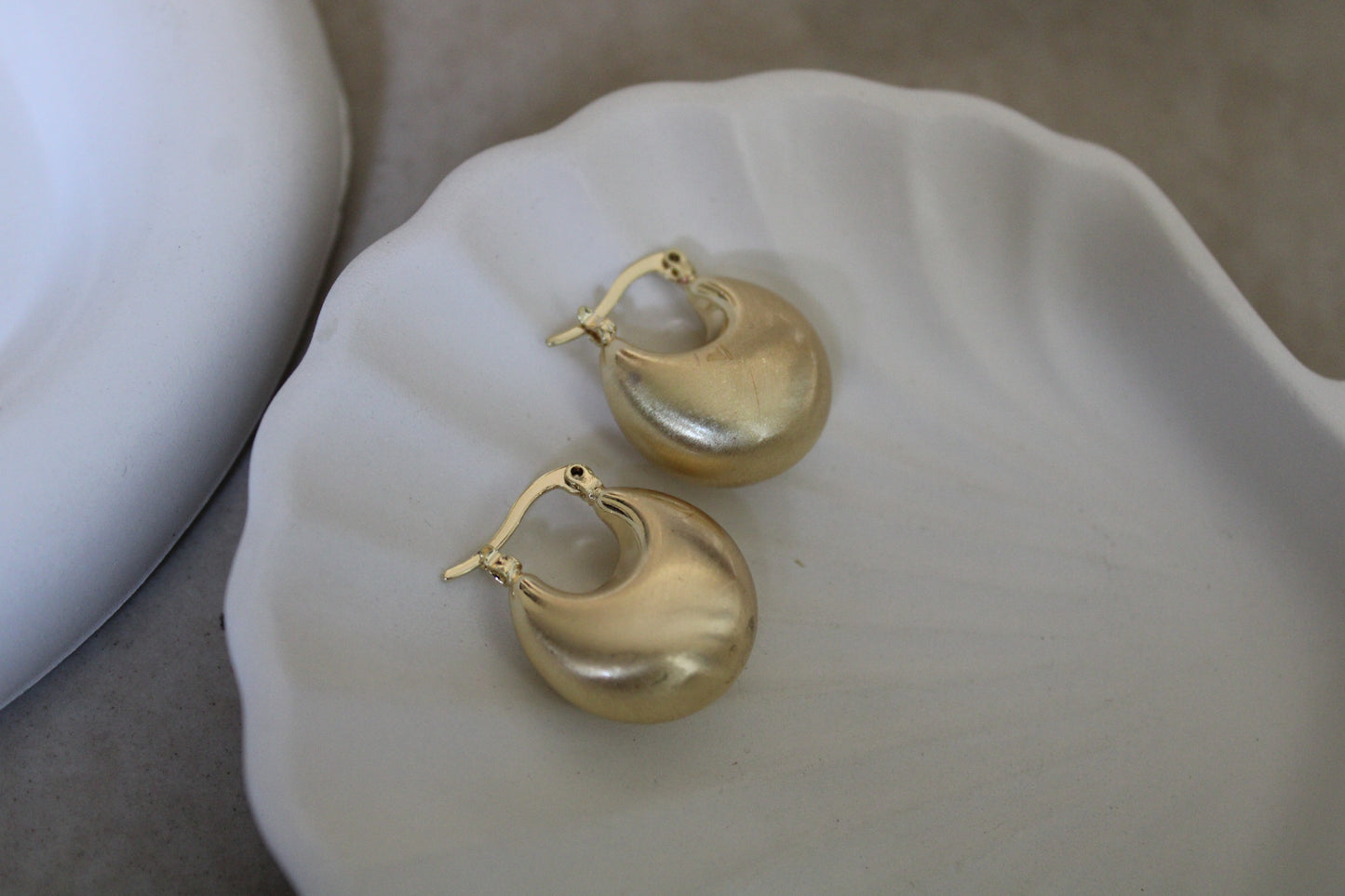 Bella Stainless Steel Hoops