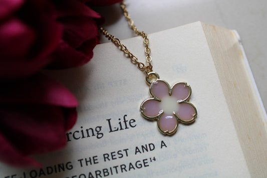 Minimal Flower Necklace