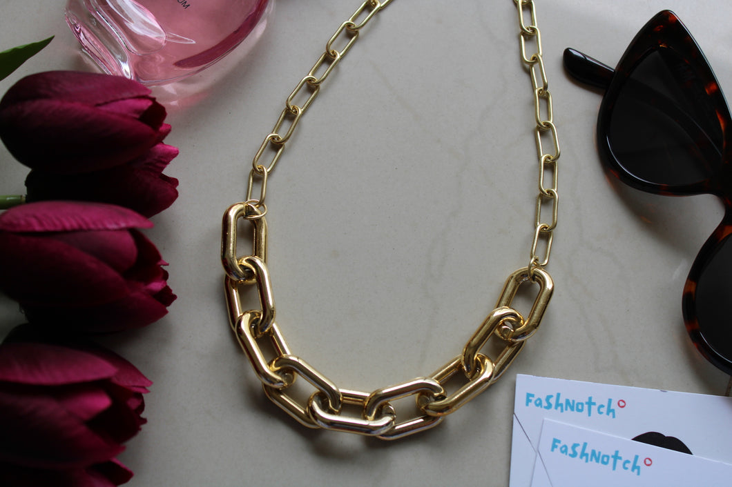 Minimal Link Necklace